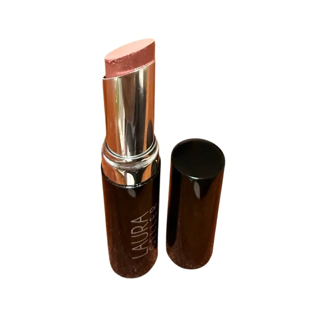 Laura Geller Pucker Up Lipstick in the‎ shade Rose